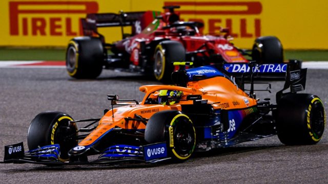 Bataille entre Ferrari et McLaren